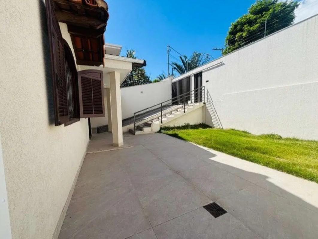 Casa, Santa Branca, 3 Quartos, 8 Vagas