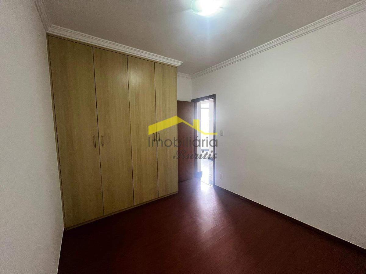 Apartamento, Estoril, 2 Quartos, 2 Vagas, 1 Suíte