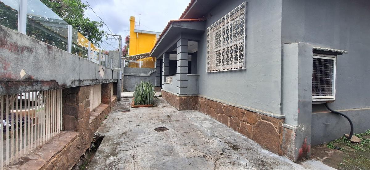 Casa, Barreiro, 4 Quartos, 3 Vagas, 1 Suíte