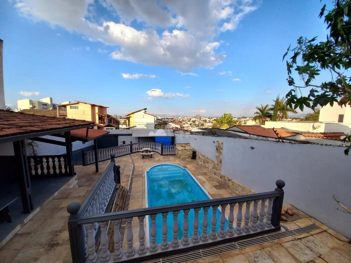 Casa, Jardim Leblon, 2 Quartos, 5 Vagas, 1 Suíte