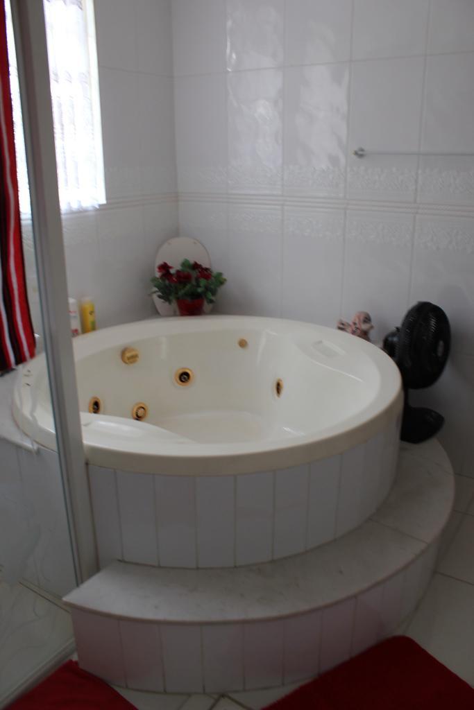 Casa, Castelo, 5 Quartos, 4 Vagas, 3 Suítes