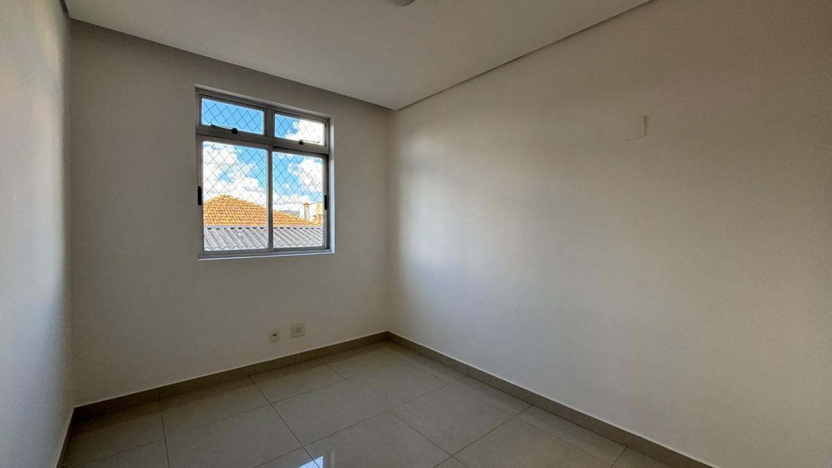 Apartamento, Sagrada Família, 3 Quartos, 2 Vagas, 1 Suíte