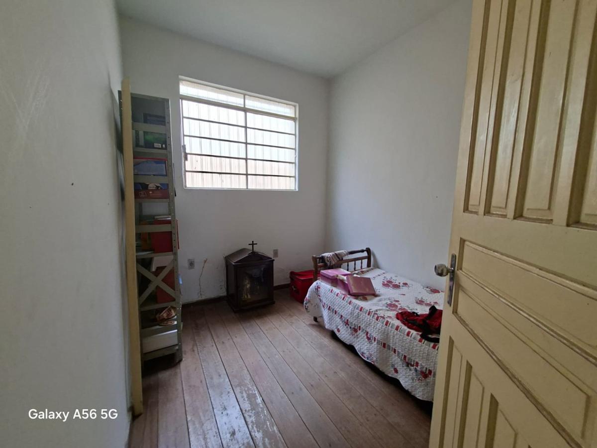Casa, Esplanada, 4 Quartos, 2 Vagas, 1 Suíte