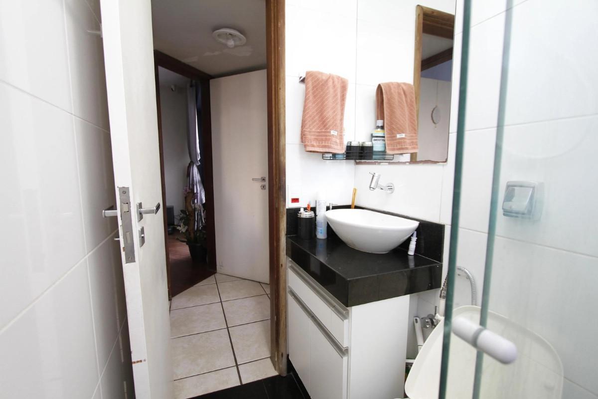 Apartamento, Coração de Jesus, 2 Quartos, 2 Vagas, 1 Suíte
