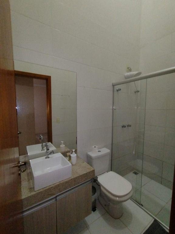 Casa, Jardim Vitória, 2 Quartos, 0 Vaga