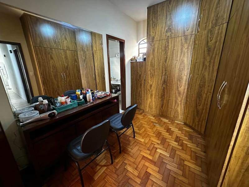 Casa, Nova Granada, 5 Quartos, 6 Vagas, 1 Suíte