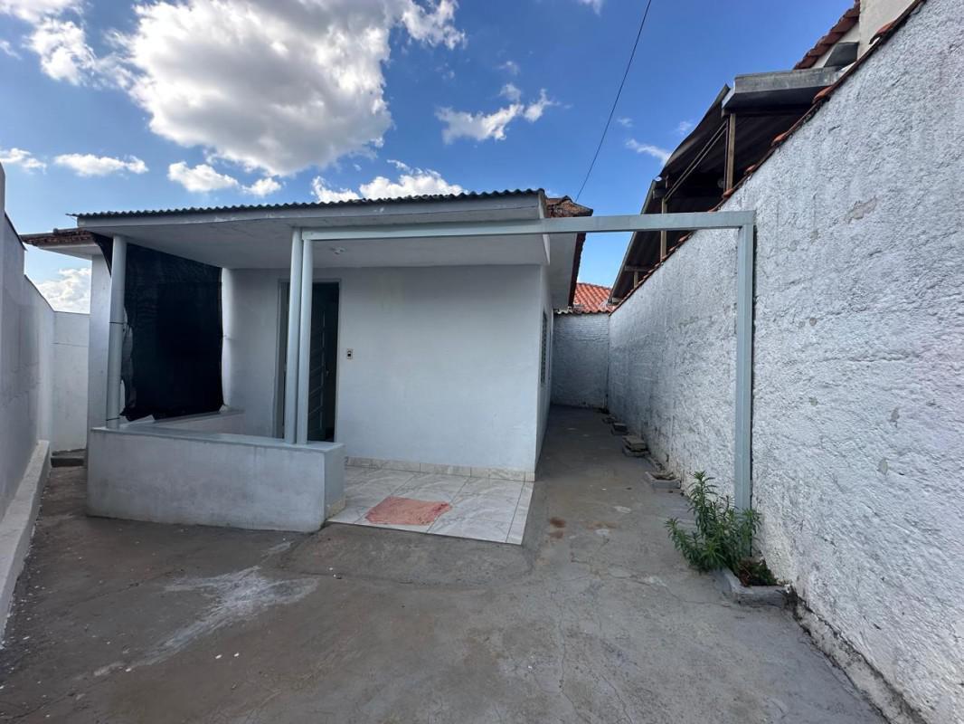 Casa, Centro, 2 Quartos, 1 Vaga