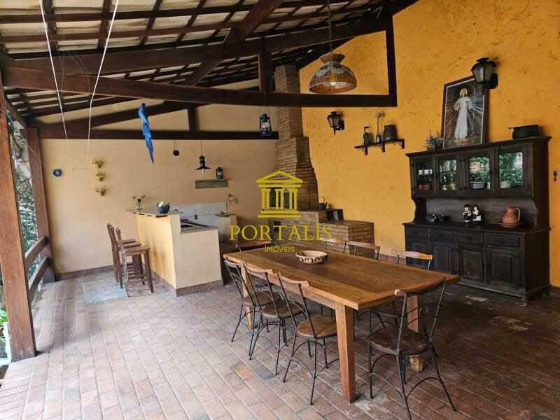 Casa, Nova Suíssa, 4 Quartos, 4 Vagas, 1 Suíte