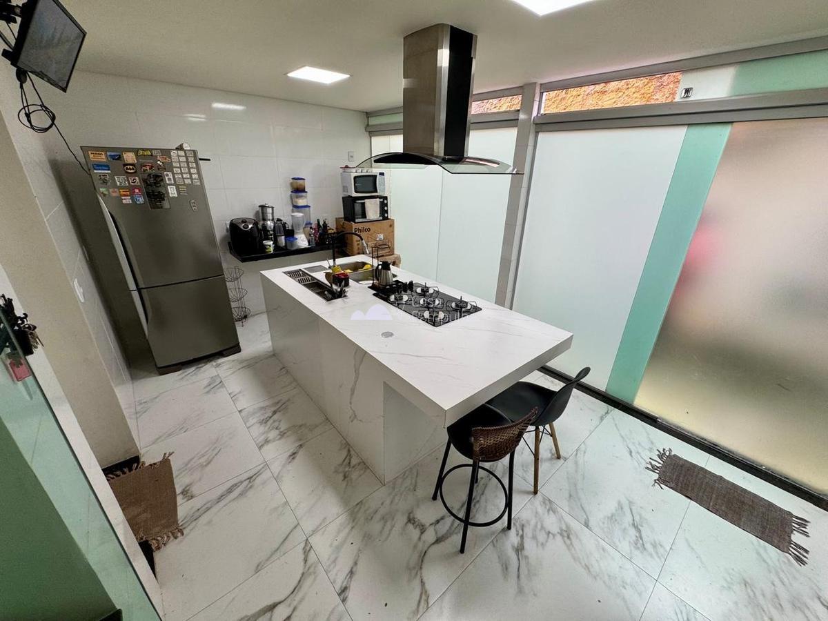 Casa, Santa Branca, 3 Quartos, 1 Vaga, 2 Suítes