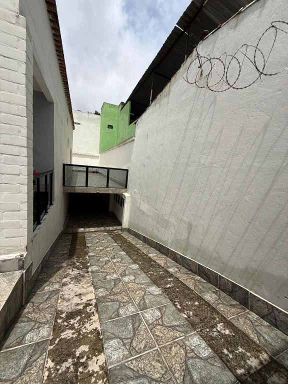 Casa, Vitória, 2 Quartos, 5 Vagas