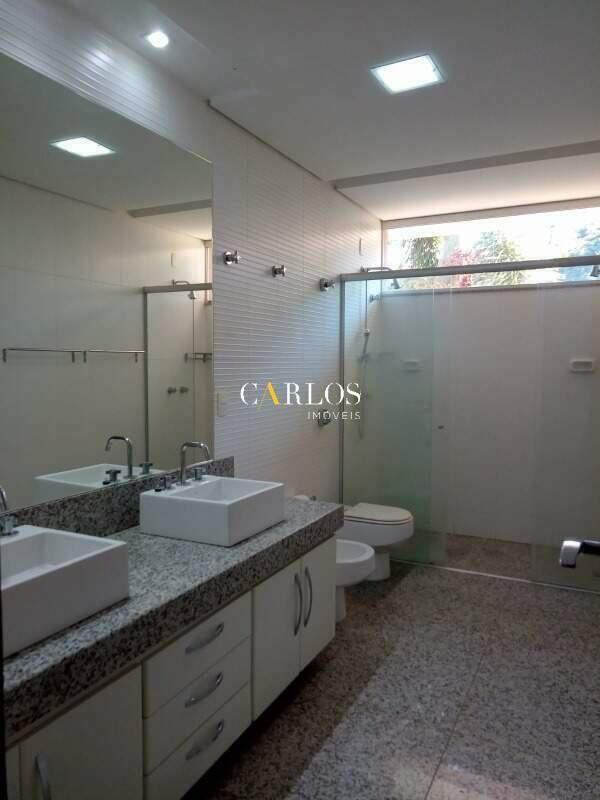 Casa, Braúnas, 4 Quartos, 12 Vagas, 2 Suítes