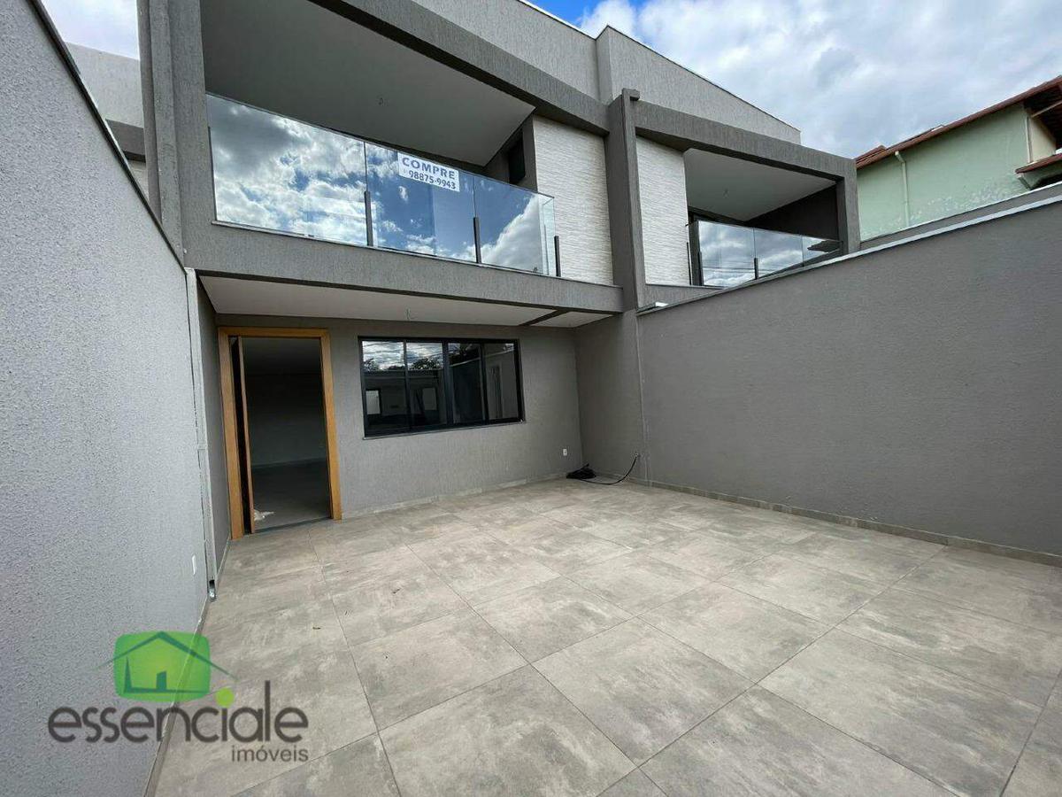 Casa, Centro, 3 Quartos, 2 Vagas, 1 Suíte