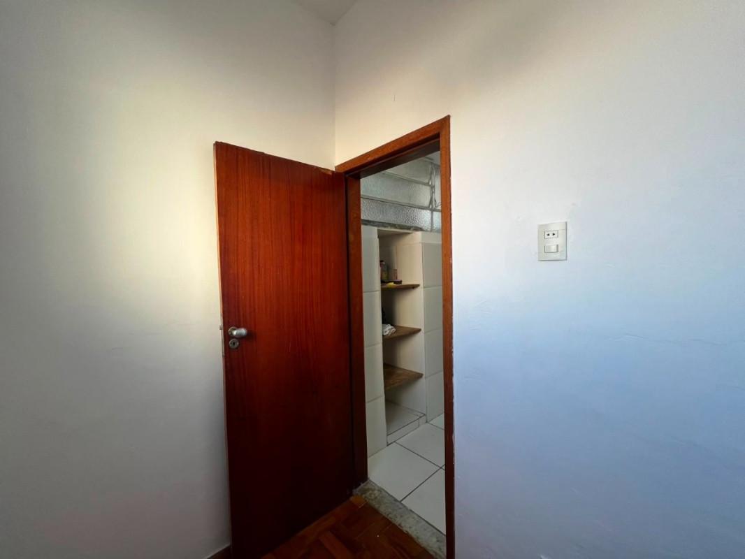 Apartamento, Sagrada Família, 2 Quartos, 1 Vaga