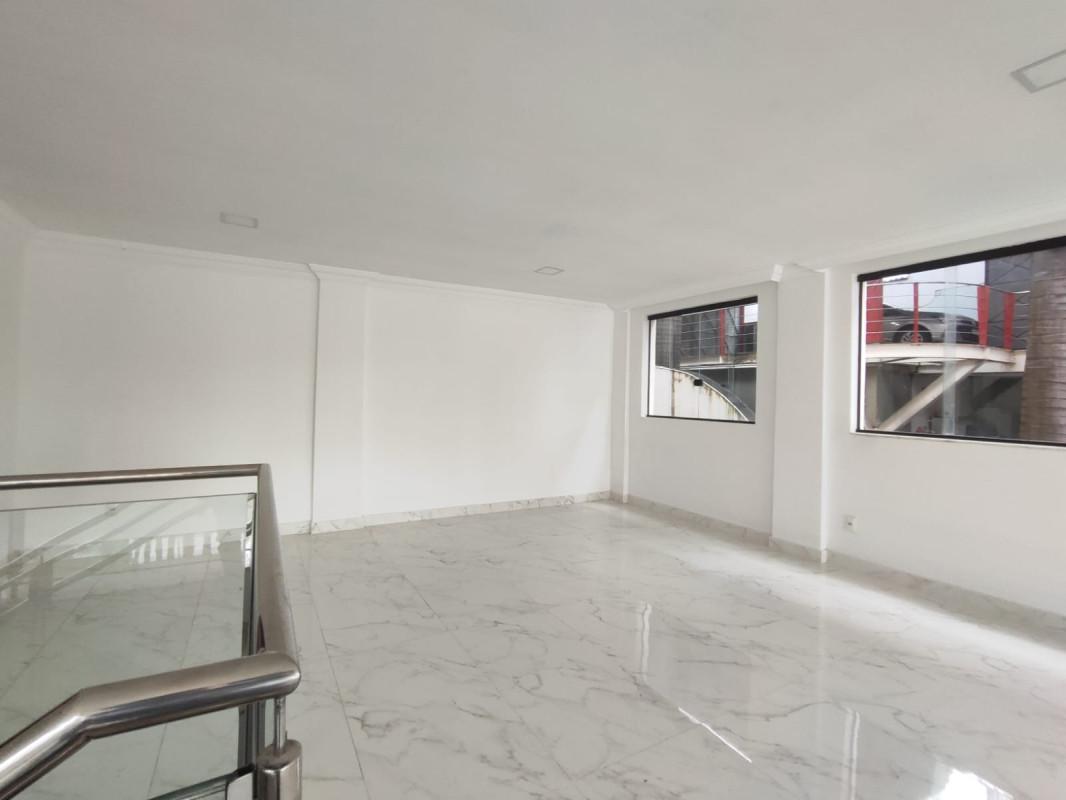 Casa, Comiteco, 4 Quartos, 12 Vagas, 4 Suítes