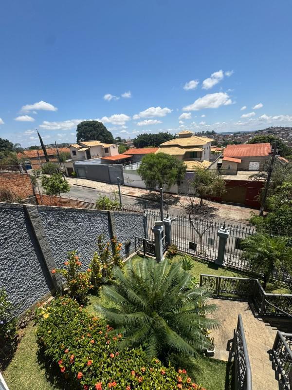 Casa, Trevo, 4 Quartos, 10 Vagas, 1 Suíte