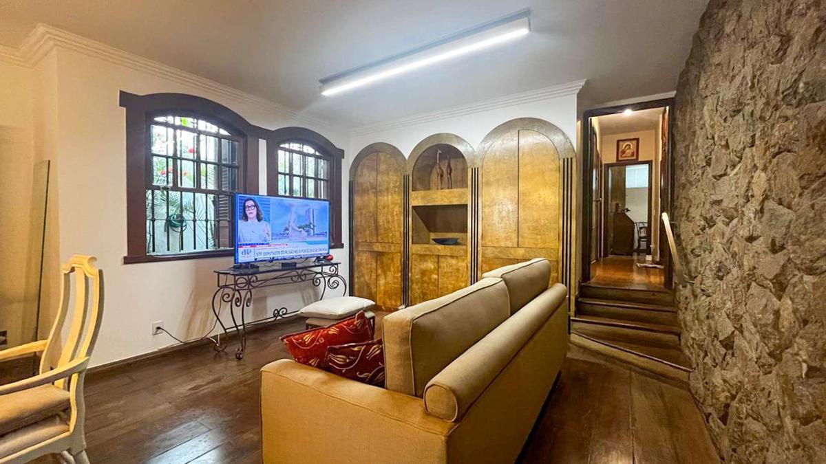 Casa, Comiteco, 5 Quartos, 6 Vagas, 2 Suítes