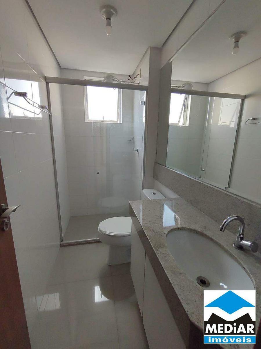 Apartamento, Floresta, 2 Quartos, 2 Vagas, 1 Suíte