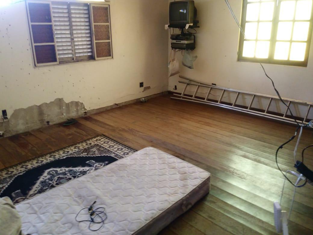 Casa Comercial, Letícia, 4 Quartos, 10 Vagas, 2 Suítes