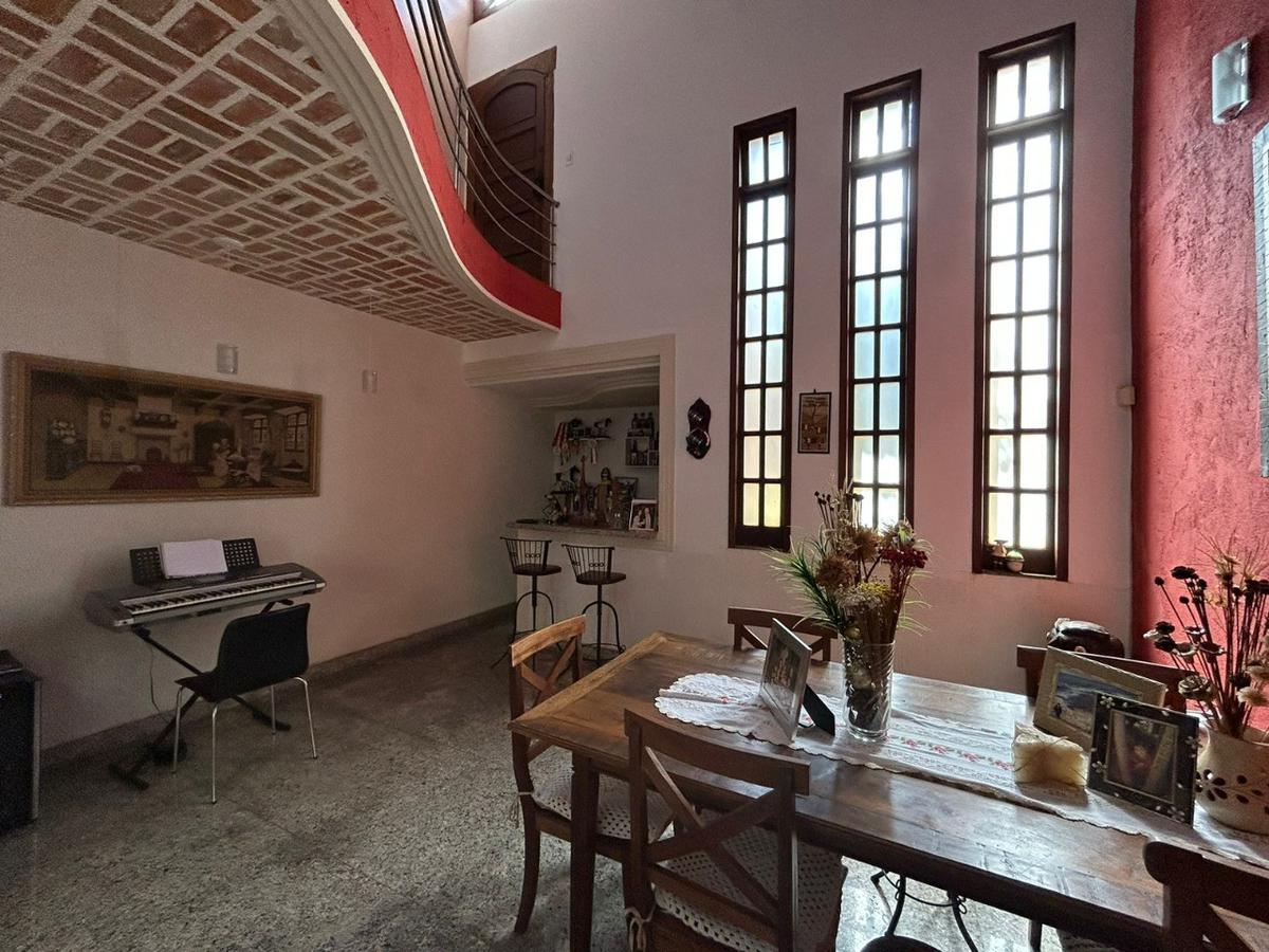 Casa, Pirajá, 4 Quartos, 4 Vagas, 2 Suítes