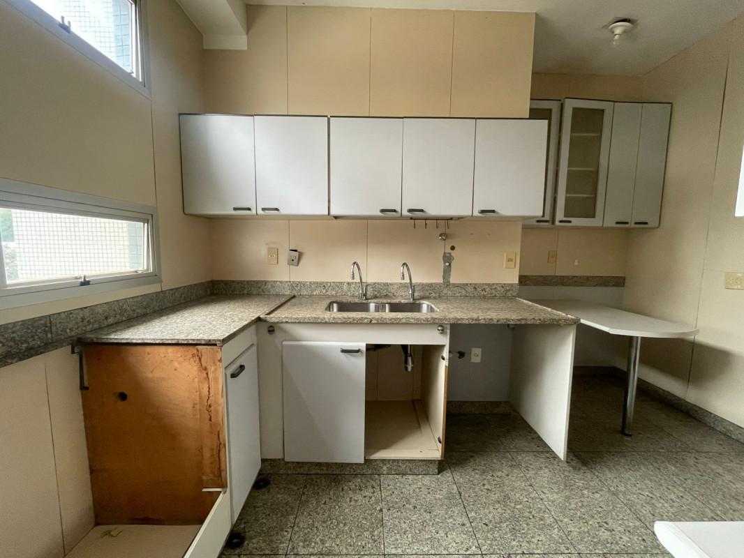 Apartamento, Funcionários, 4 Quartos, 2 Vagas, 1 Suíte