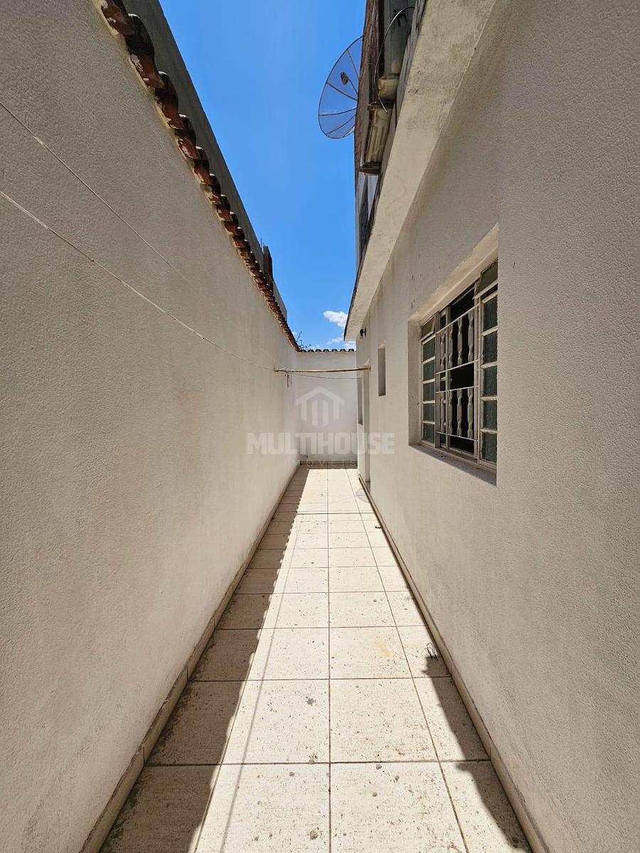 Casa, Itapoã, 2 Quartos, 0 Vaga