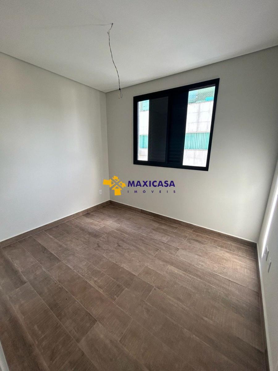 Apartamento, Jaraguá, 4 Quartos, 3 Vagas, 1 Suíte