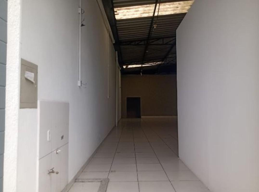 Galpão, Céu Azul, 0 Quarto, 4 Vagas