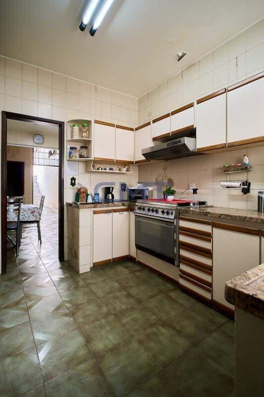 Casa, Luxemburgo, 5 Quartos, 4 Vagas, 1 Suíte