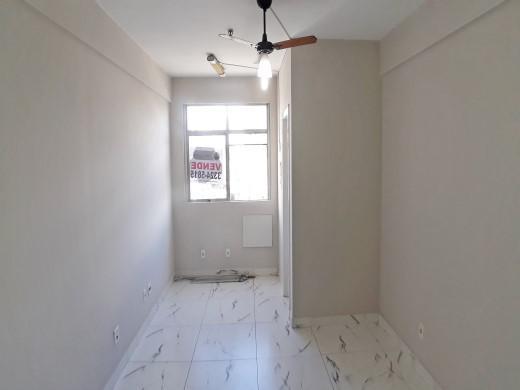 Sala, Centro, 0 Quarto, 1 Vaga