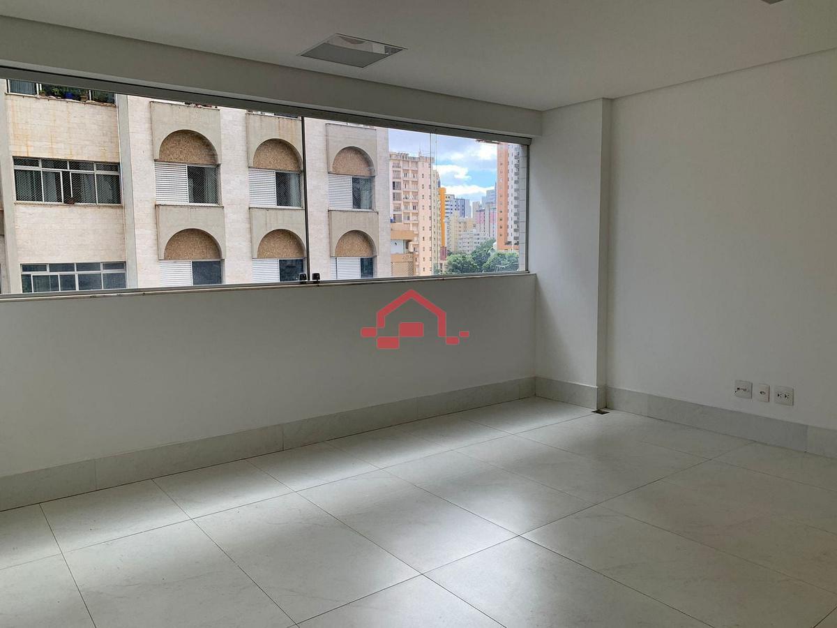 Apartamento, Funcionários, 2 Quartos, 2 Vagas, 2 Suítes