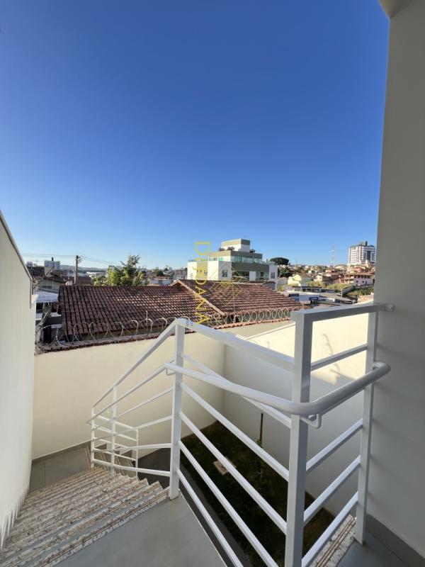 Casa, Centro, 3 Quartos, 4 Vagas, 1 Suíte