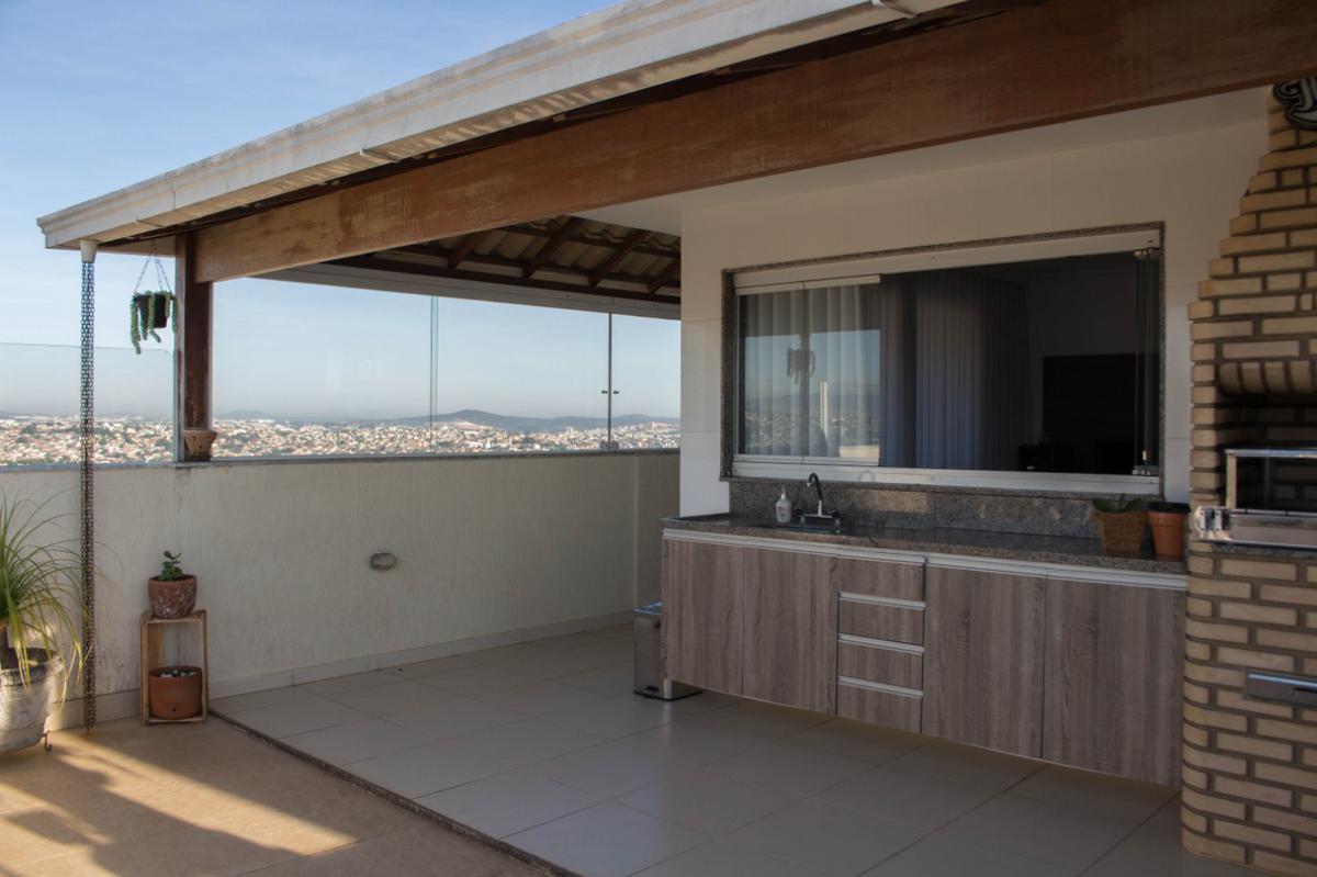 Cobertura, Manacás, 3 Quartos, 2 Vagas, 1 Suíte