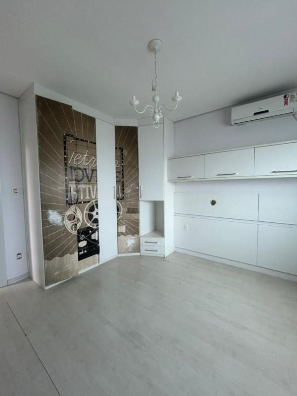 Casa, Centro, 3 Quartos, 3 Vagas, 1 Suíte