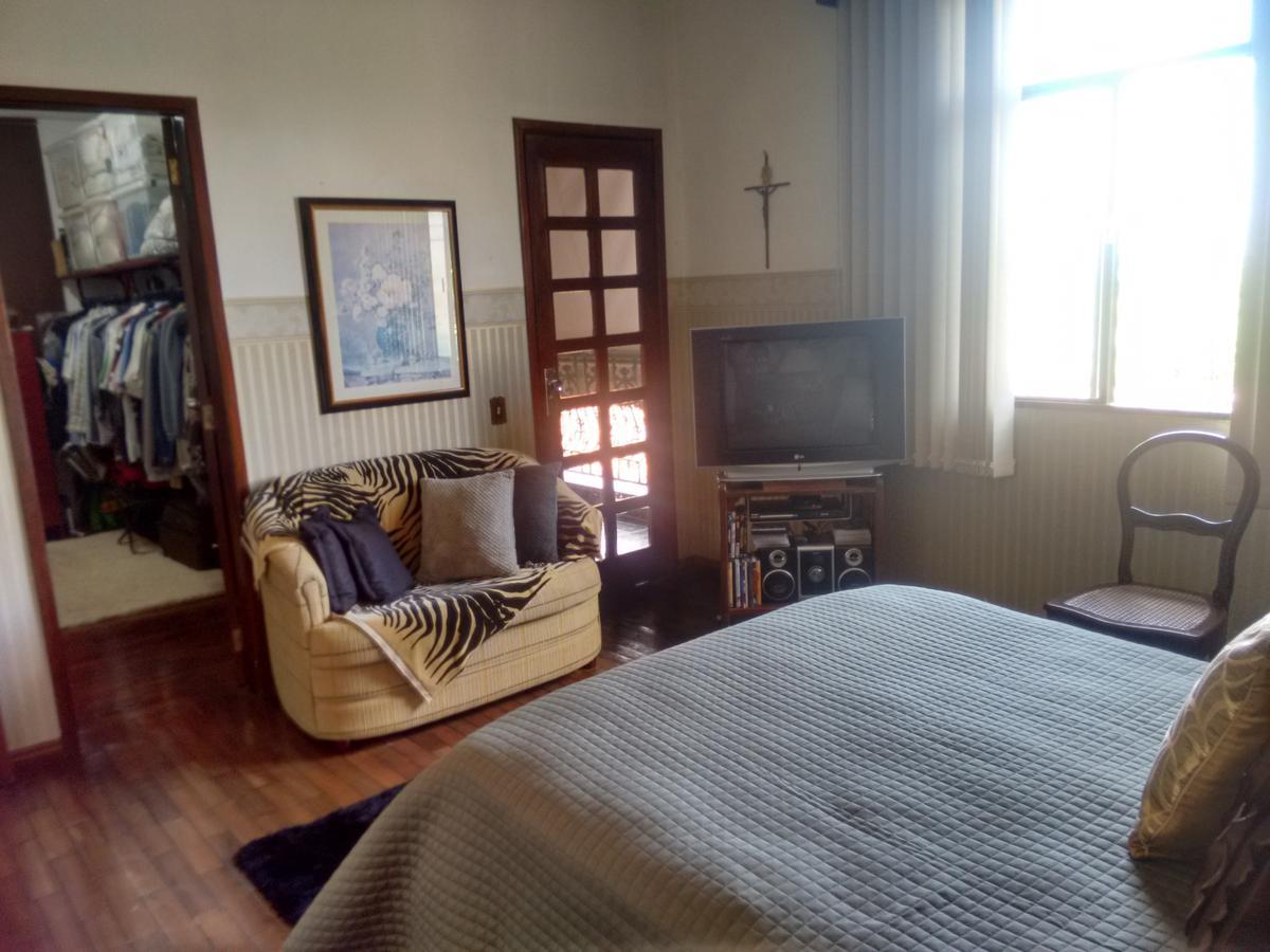 Casa, Planalto, 6 Quartos, 4 Vagas, 2 Suítes