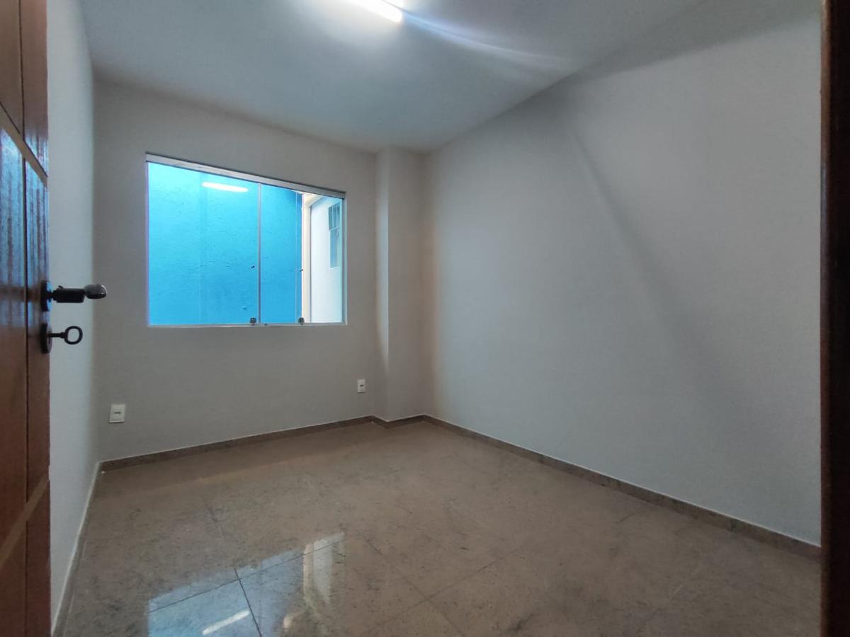 Casa, Nova Floresta, 3 Quartos, 2 Vagas, 1 Suíte