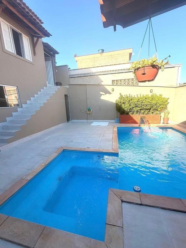 Casa, Eldorado, 4 Quartos, 1 Vaga, 2 Suítes