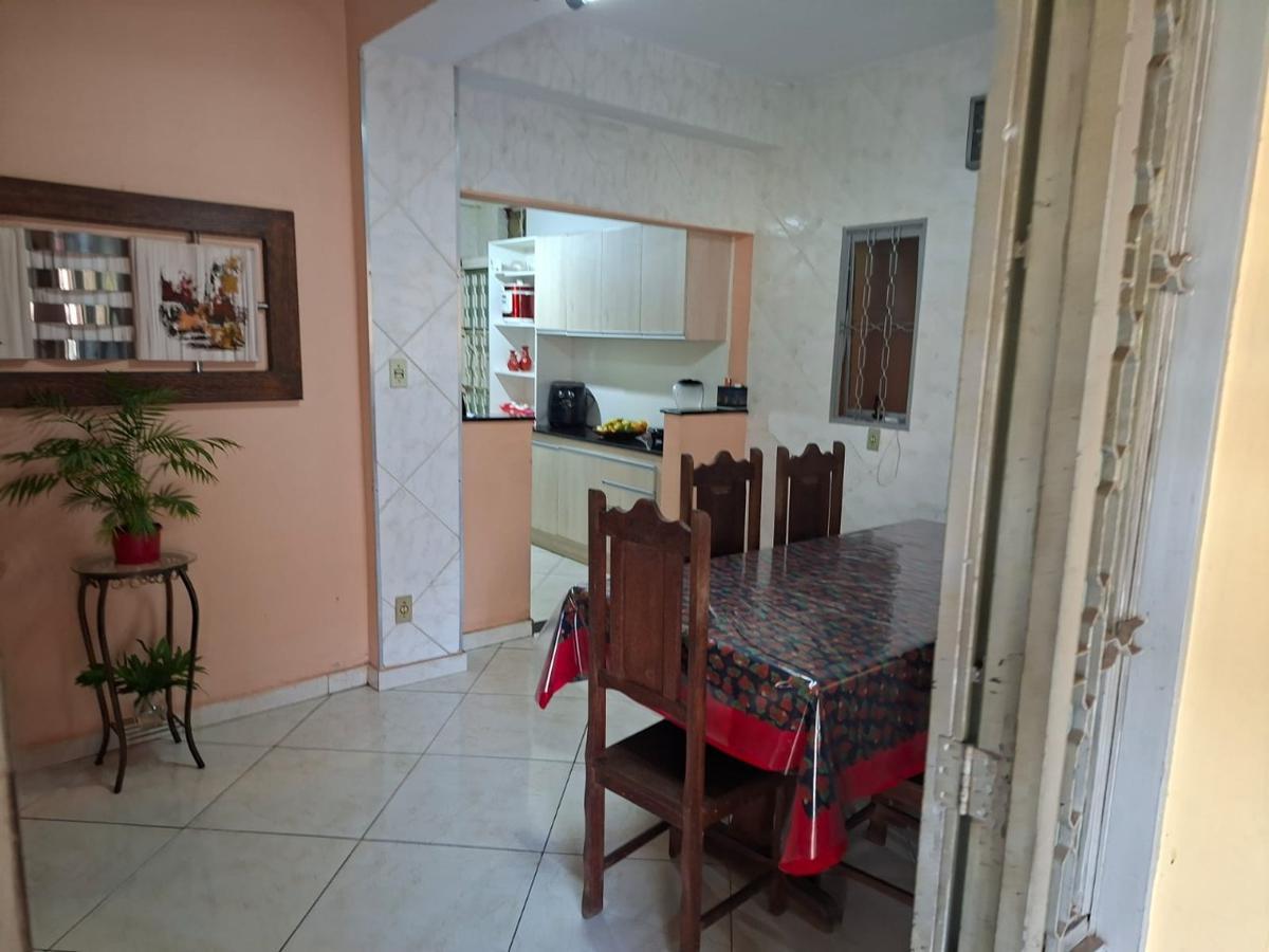 Casa, Casa Branca, 4 Quartos, 3 Vagas, 1 Suíte