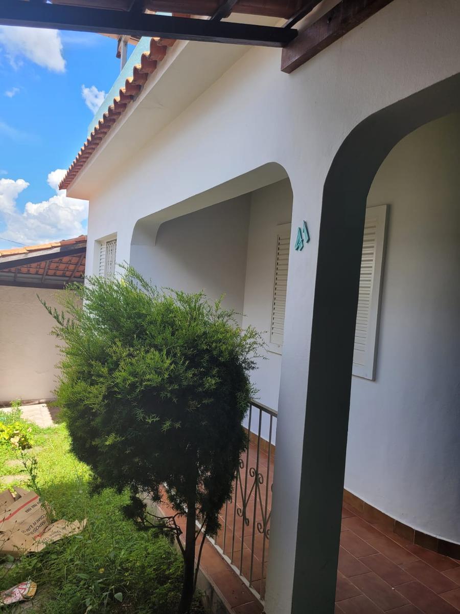 Casa, Centro, 6 Vagas, 2 Suítes