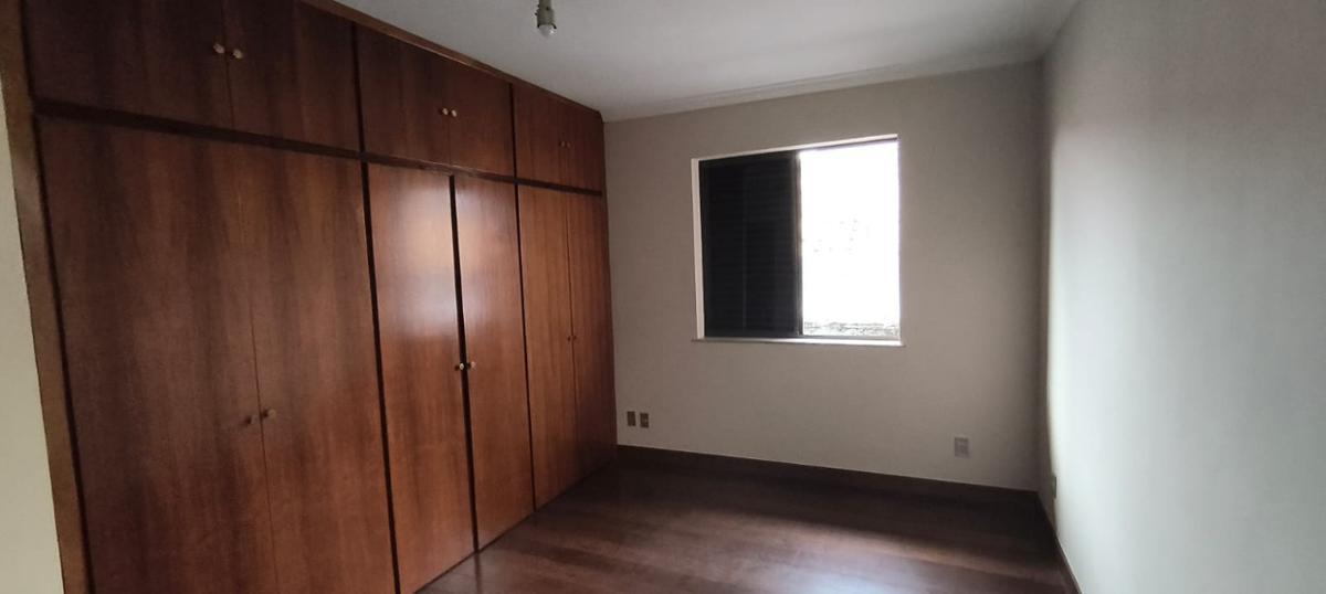 Casa, Itapoã, 5 Quartos, 4 Vagas, 1 Suíte