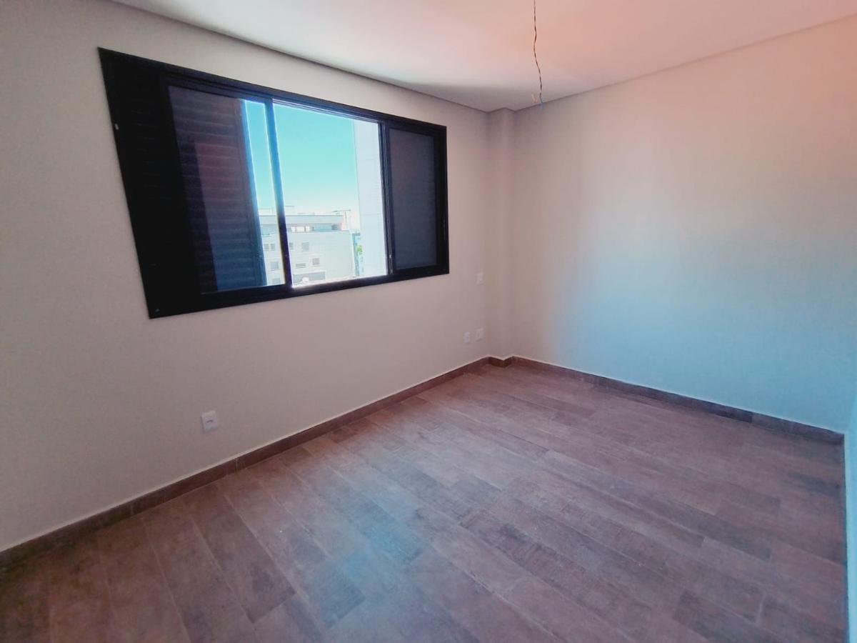 Apartamento, Jaraguá, 4 Quartos, 3 Vagas, 1 Suíte