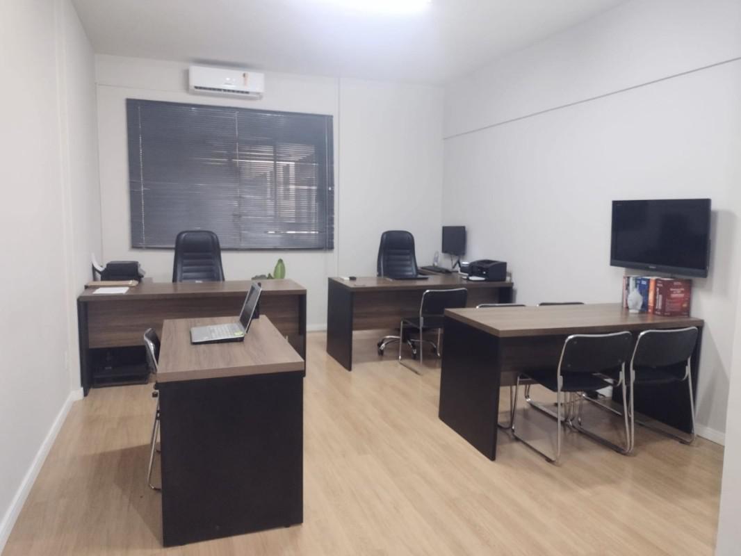 Sala, Centro, 0 Quarto, 0 Vaga