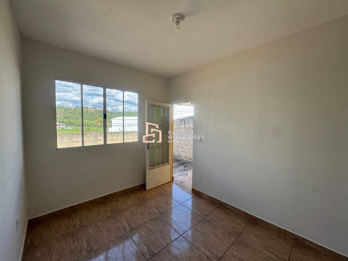 Casa, Masterville, 2 Quartos, 2 Vagas