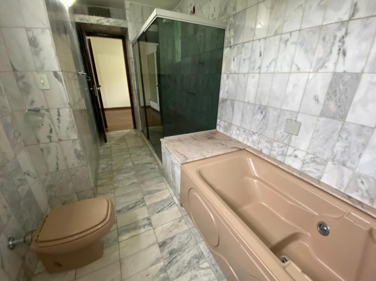 Casa, João Pinheiro, 4 Quartos, 0 Vaga, 2 Suítes