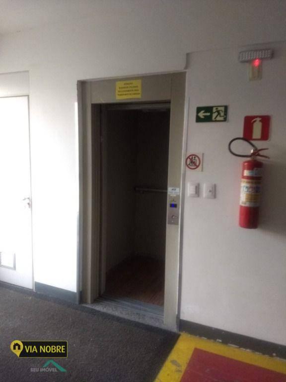 Prédio, Estoril, 18 Vagas