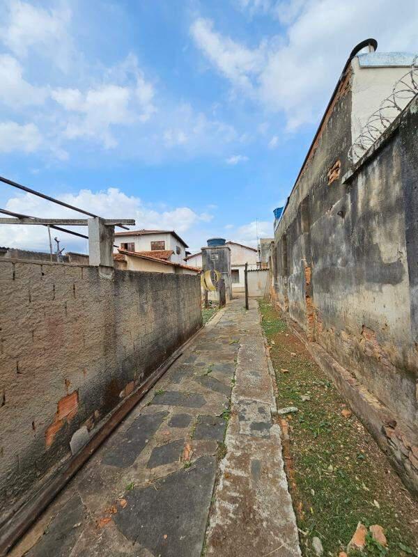 Casa, Centro, 4 Quartos, 2 Vagas