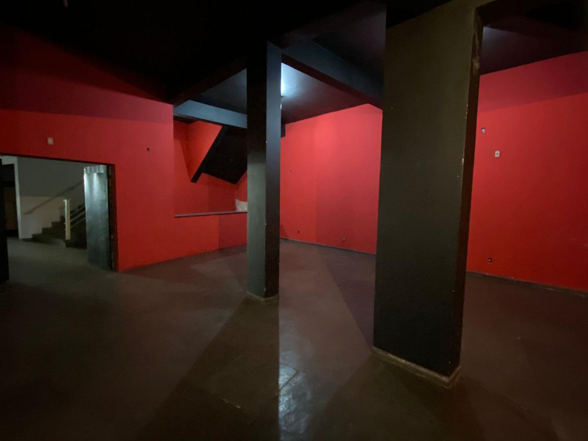 Prédio, Horto, 0 Quarto, 4 Vagas