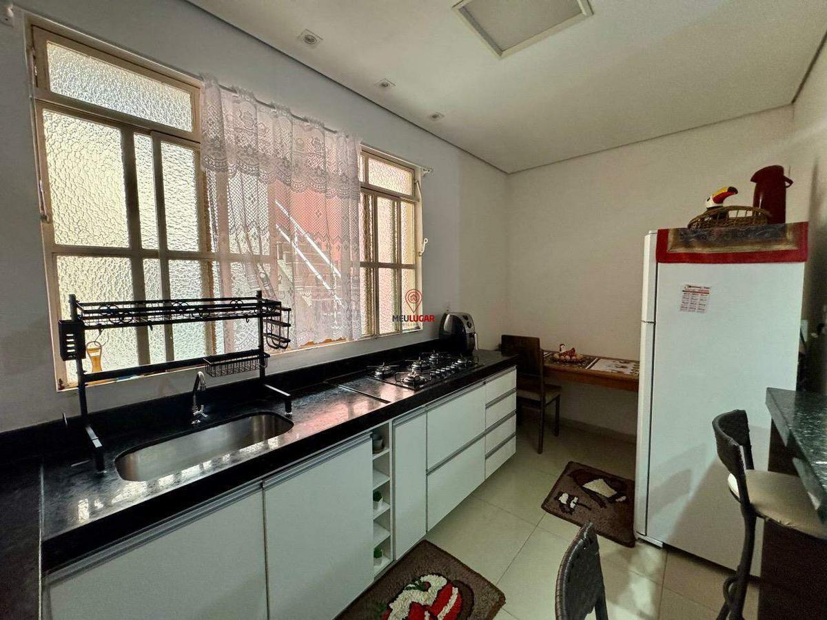 Casa, Diamante, 4 Quartos, 2 Vagas, 1 Suíte