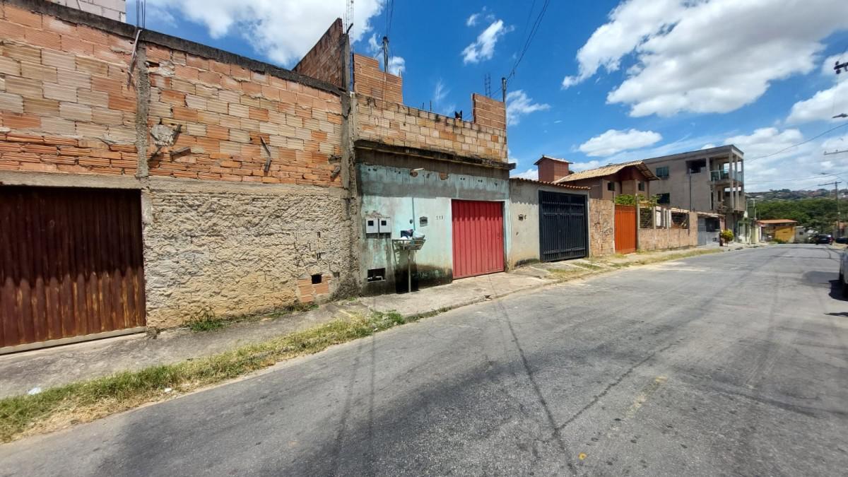 Casa, Belmonte, 2 Quartos, 2 Vagas
