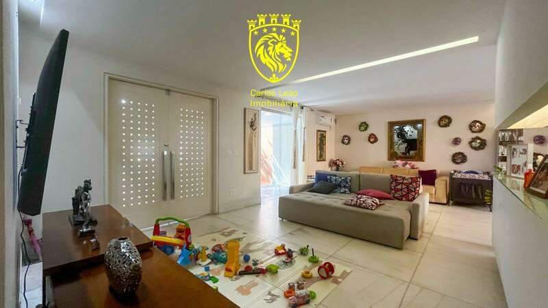 Casa, Vila Paris, 6 Quartos, 7 Vagas, 2 Suítes