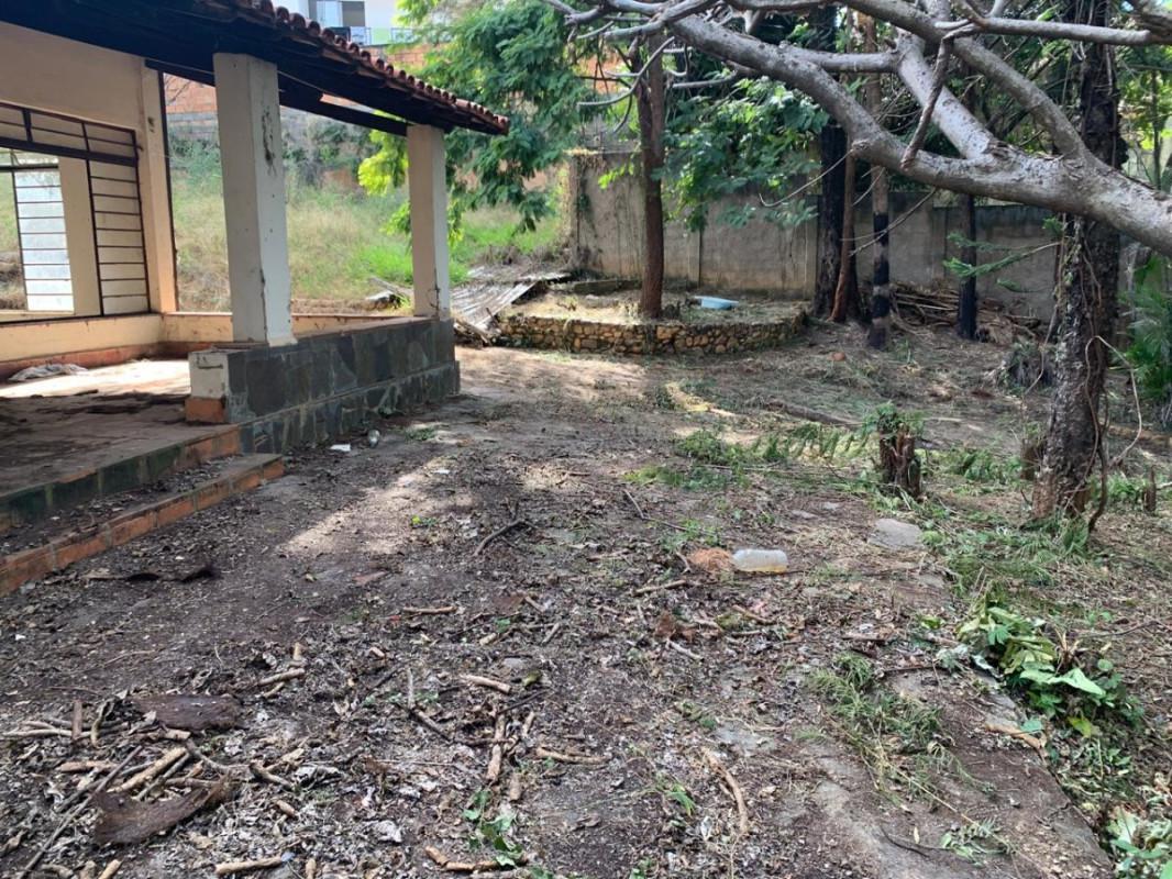 Lote, Santa Mônica, 0 Quarto, 0 Vaga
